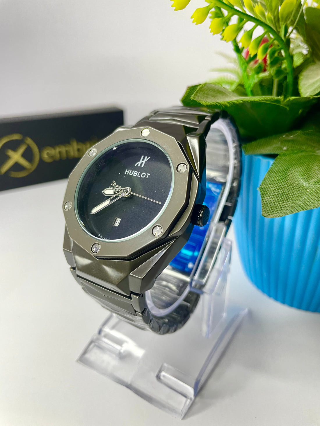 HB Diamond Cut with Black Dial