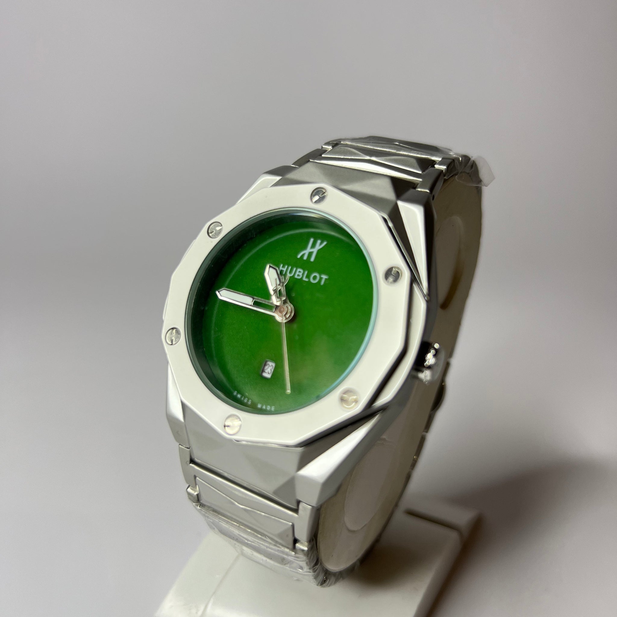 HB Diamond Cut with Green Dial