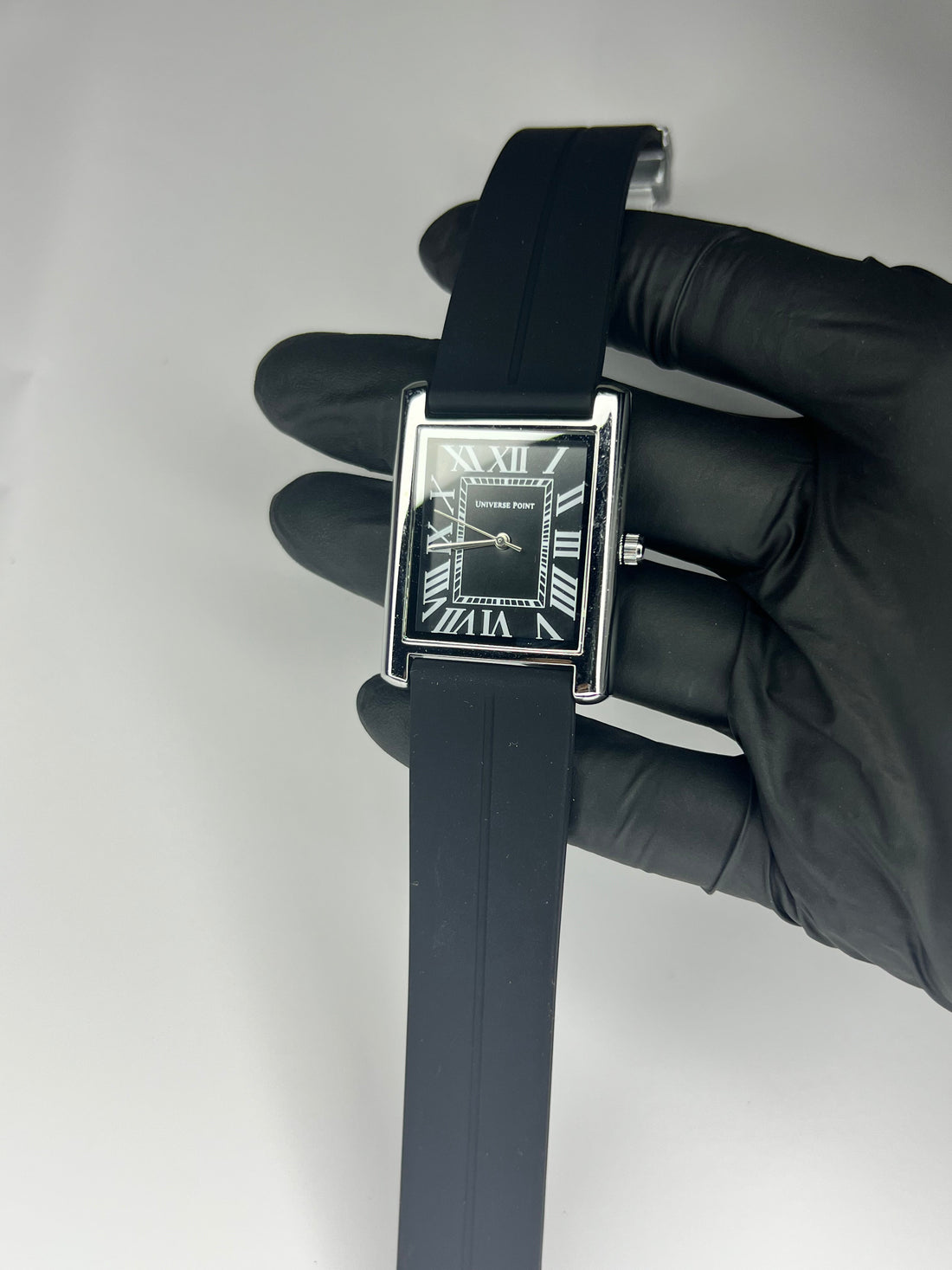 Universal Point with Black Strap