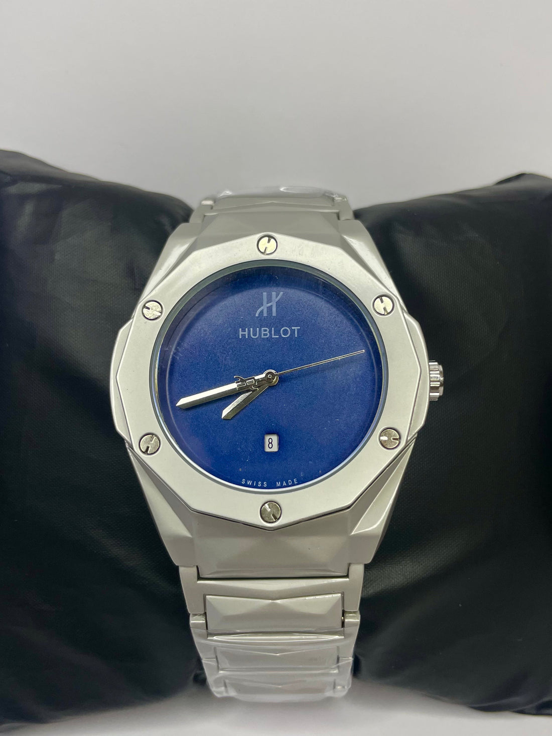 HB Diamond Cut with Blue Dial